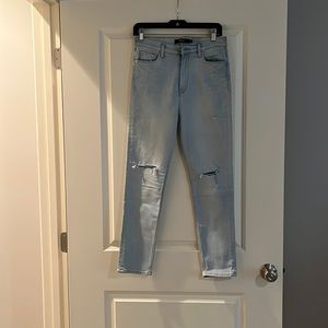 Hudson, NWT, light denim jeans, size 28, factory distressed